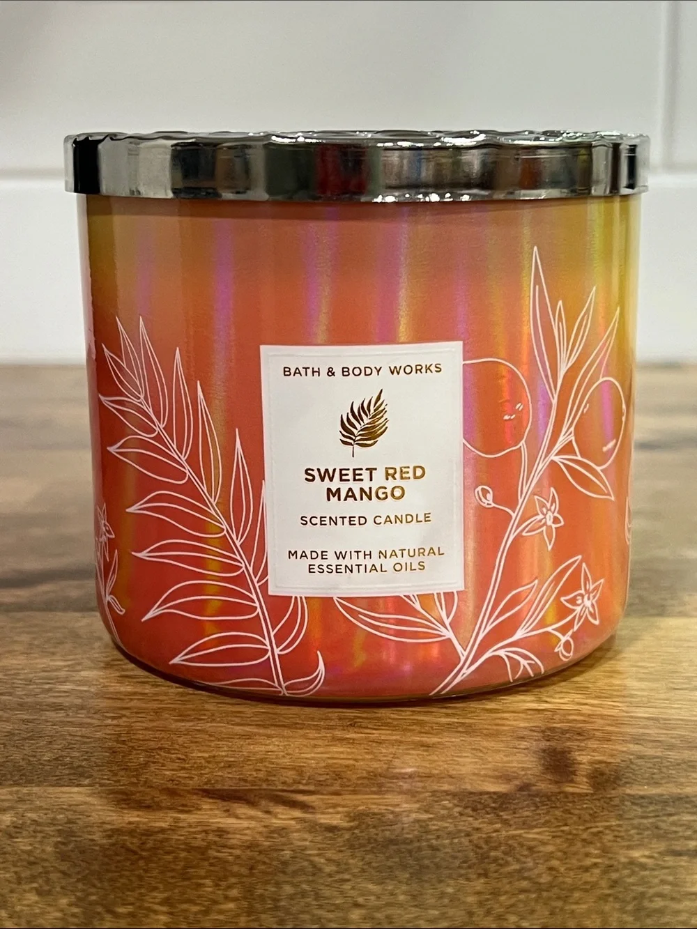 Bath & Body Works Sweet Red Mango Candle - Picture 1 of 4